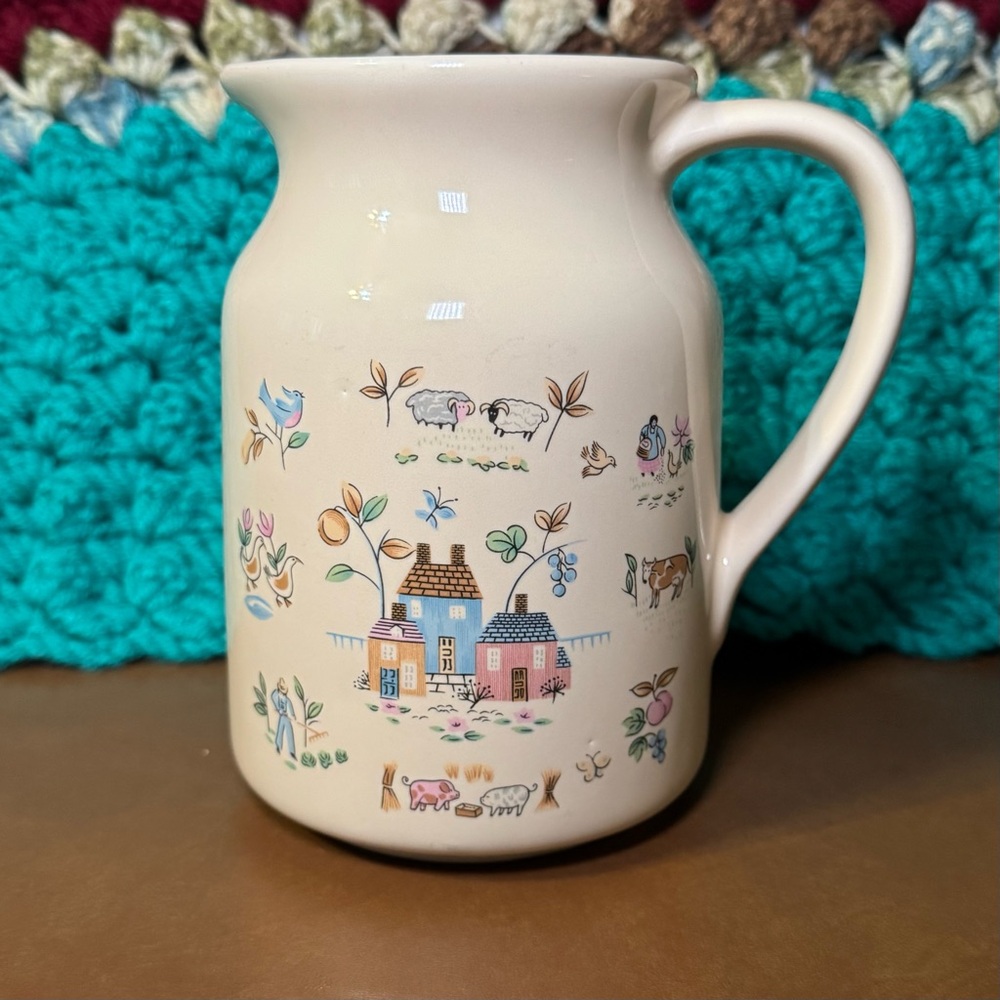 VTG International Heartland pitcher